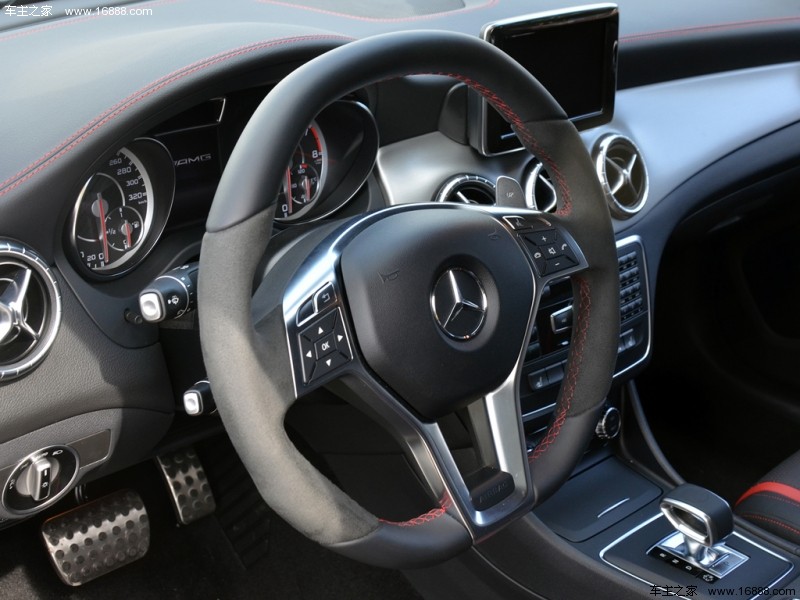  奔驰CLA AMG